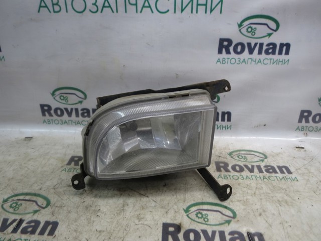 Противотуманка правая 96551094 GM