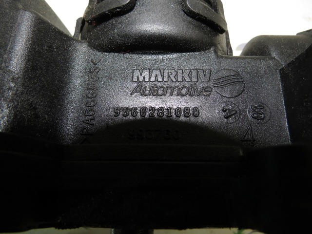 Крышка клапанов 9660281080 PEUGEOT