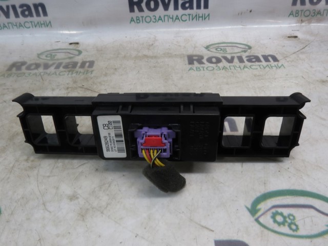 96941882 GM Часы салонные купить в Кривой Рог