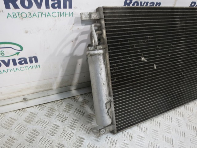 HYUNDAI 976062E000 Радиатор кондиционера в наличии Киев