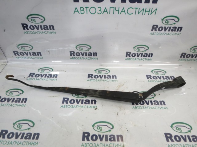 Рычаг-поводок стеклоочистителя лобового стекла 983102P000 HYUNDAI