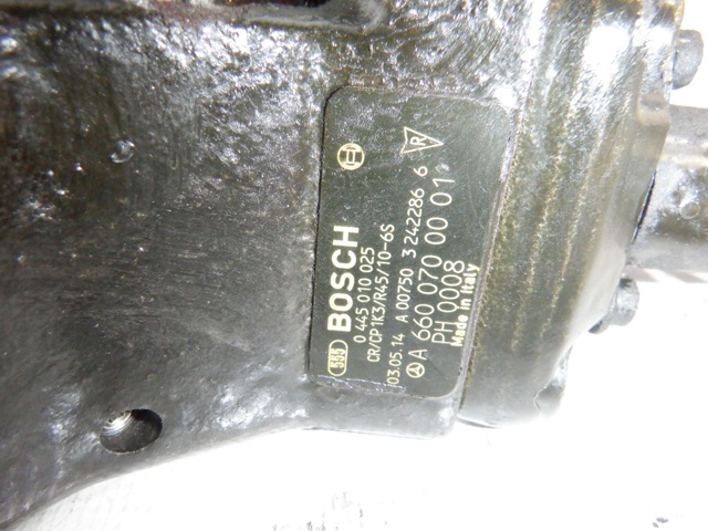 Насос топливный высокого давления (ТНВД) A6600700001 MERCEDES