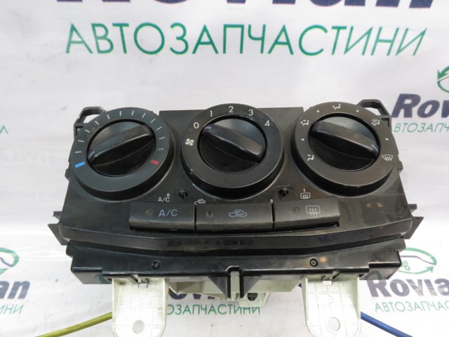Блок управления печкой CC3361190A MAZDA