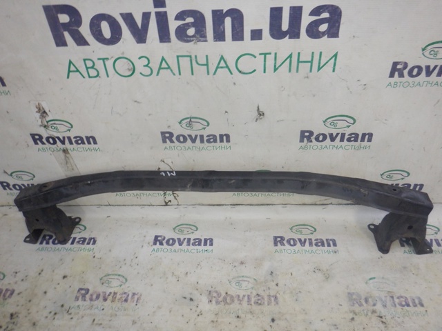 Буфер бампера переднего GS1D50070B MAZDA