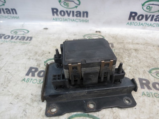HYUNDAI H899111000 в наличии Черновцы