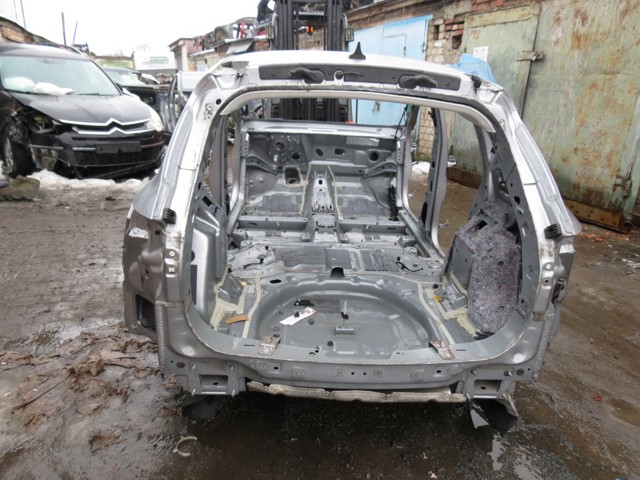Боковая часть задняя левая LJ6Z7827841A FORD