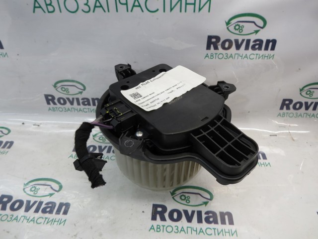 Мотор вентилятора печки (отопителя салона) LX6Z19805GB FORD