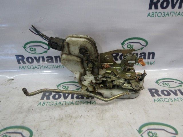 Замок двери водителя MR473987 MITSUBISHI