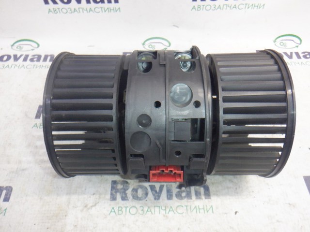RENAULT NT1009074B в наличии Винница