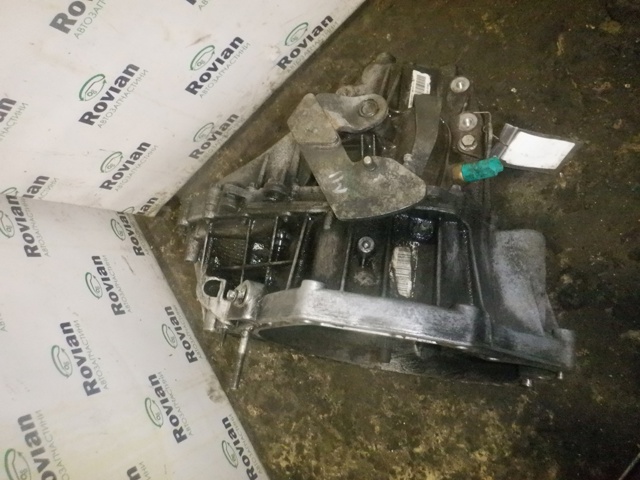 RENAULT TL4001 КПП в наличии Черновцы