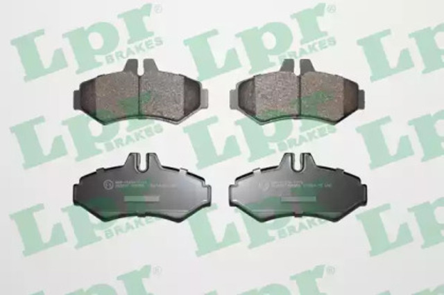 05P956 Задние тормозные колодки купить Ужгород