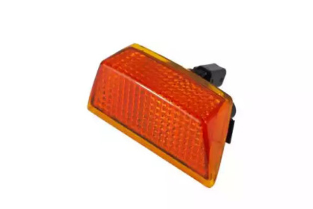 Габарит (указатель поворота) левый CLVO001L TRUCKLIGHT