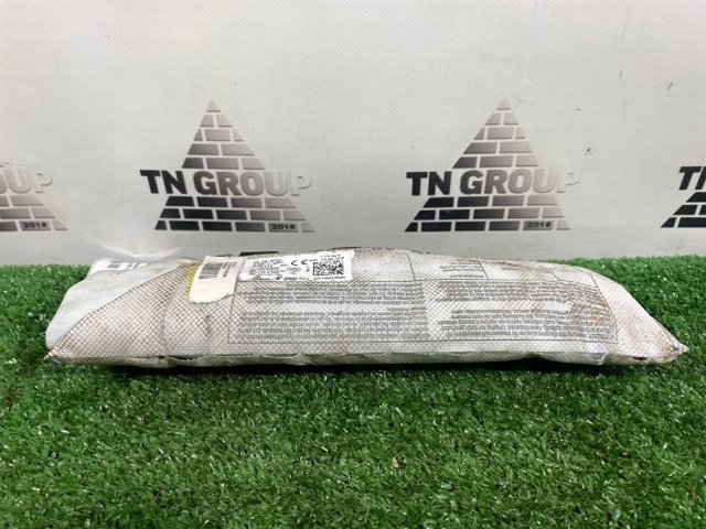 Подушка безопасности AIRBAG спинки сиденья, правого 17A880242D VAG