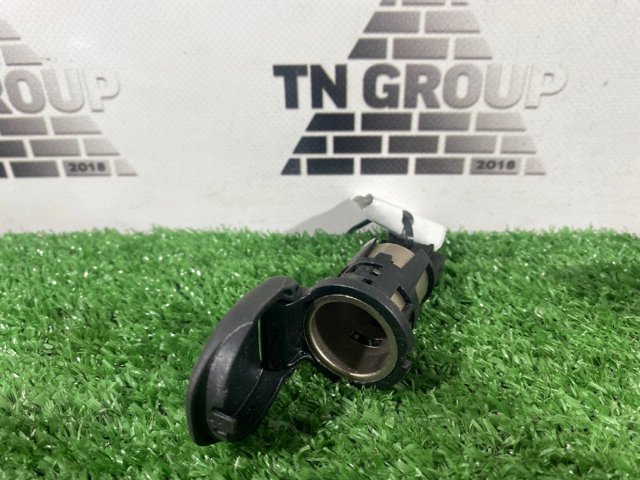 NISSAN 253313SH0A Прикуриватель в наличии Кривой Рог