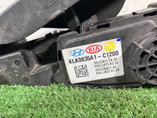 HYUNDAI 32700C1200 Педаль газа в наличии Харьков