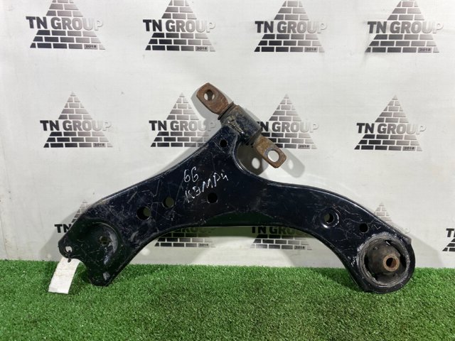 Рычаг передний нижний левый 4806906200 TOYOTA