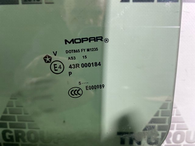 5074225AC CHRYSLER Стекло двери задней левой купить в Харьков
