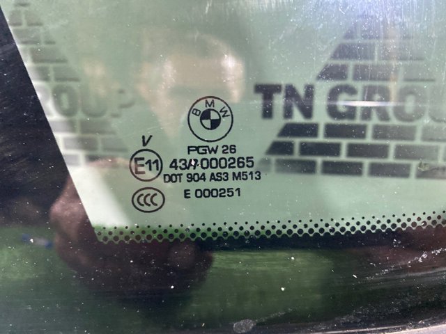 BMW 51377305771 Стекло кузова (багажного отсека) левое в наличии Хмельницкий