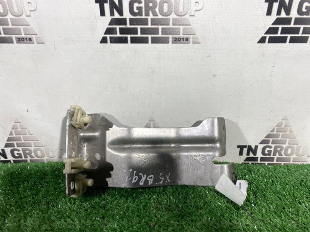 51487158402 BMW Защита днища, топливного бака купить в Кривой Рог