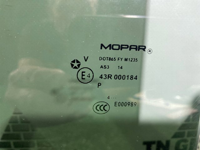 5155454AB Стекло двери задней правой купить Полтава