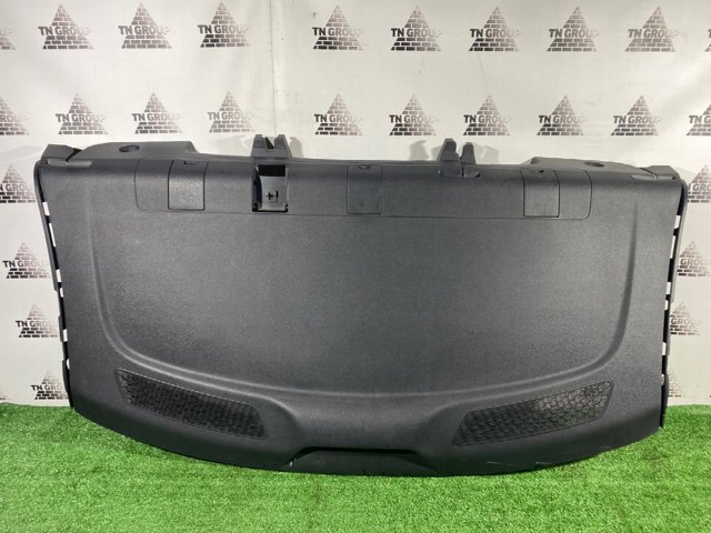 VAG 561863413G82V Полка салона задняя в наличии Украина