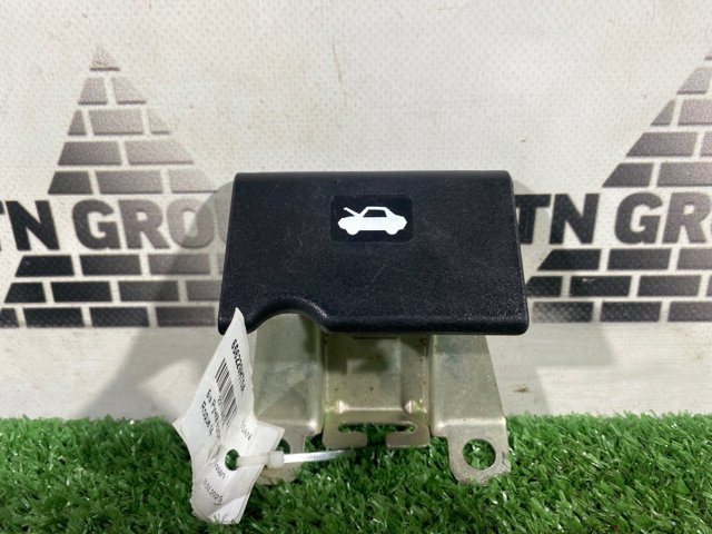 NISSAN 656229HT0A Ручка открывания капота в наличии Украина