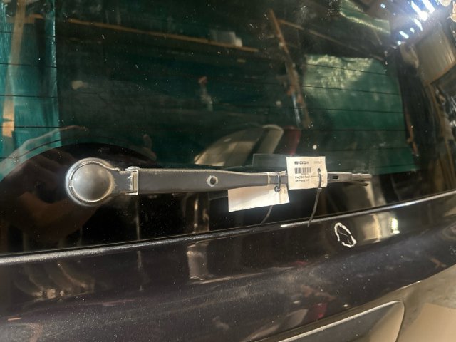 Рычаг-поводок стеклоочистителя заднего стекла 68003728AA CHRYSLER