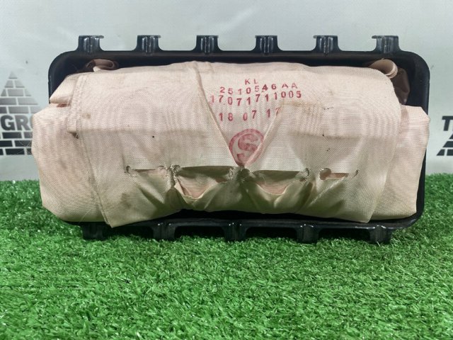 Подушка безопасности (AIRBAG) пассажирская 68102344AJ CHRYSLER