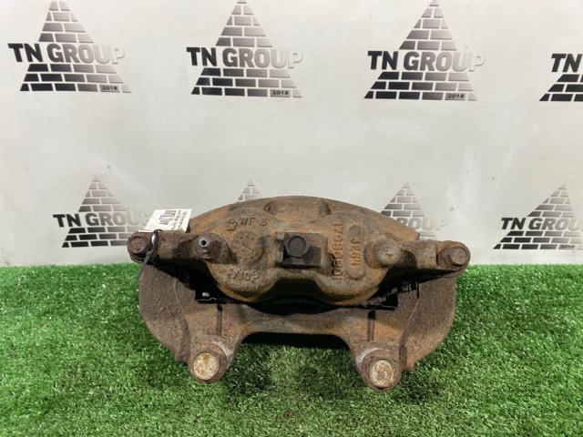 Суппорт тормозной, передний, левый 68144161AA CHRYSLER