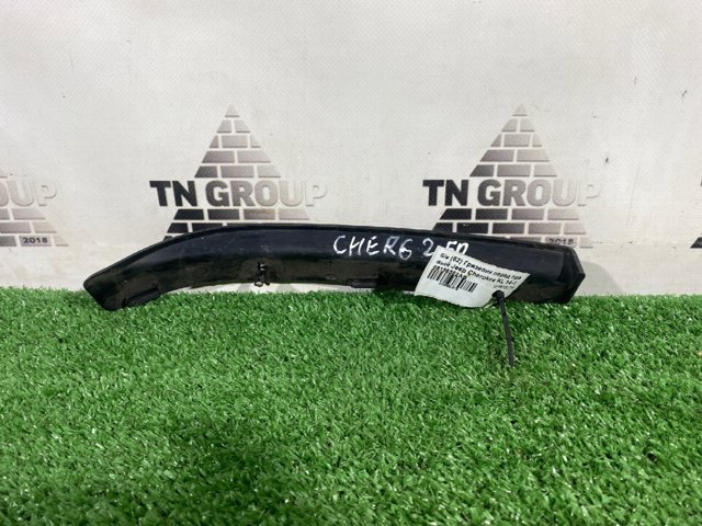 CHRYSLER 68156562AB Брызговик передний правый в наличии Днепр