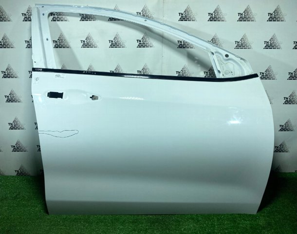 Пассажирская передняя дверь 68158724AD CHRYSLER