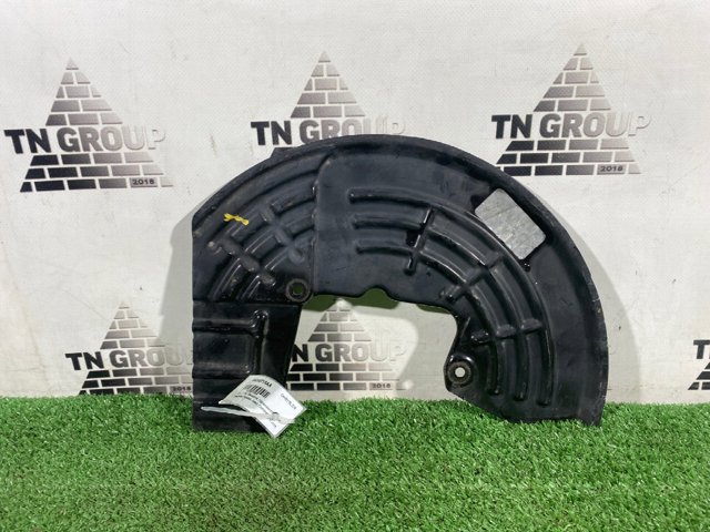 Защита тормозного диска заднего, левая 68295713AA CHRYSLER