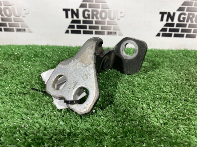 CHRYSLER 68306525AA Петля двери передней левой в наличии Чернигов