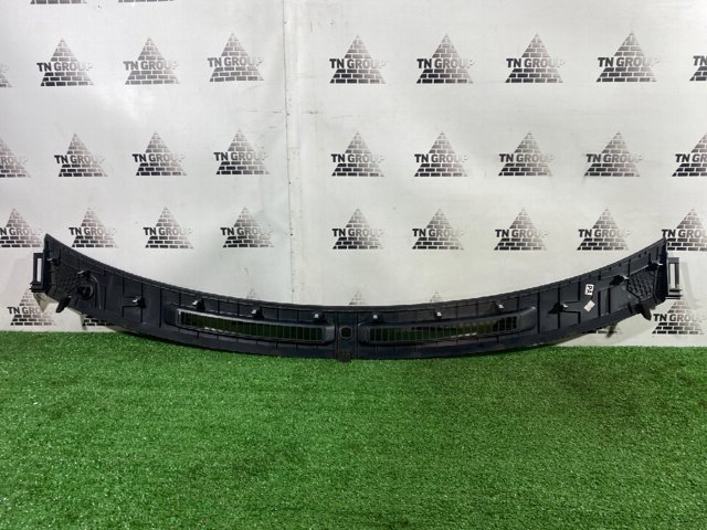 683105HA0A Решетка обдува лобового стекла на "торпедо" купить Черкассы