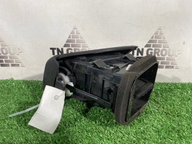 687606FL0A Решетка вентиляции салона на "торпедо" правая купить Павлоград