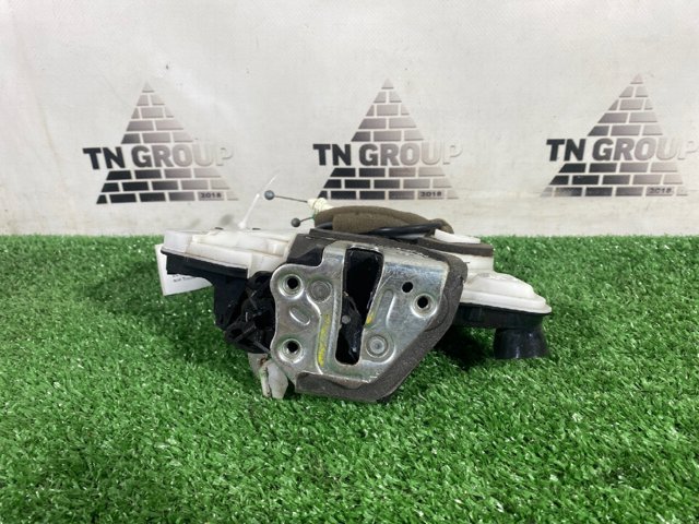 Замок передней пассажирской двери 6903002380 TOYOTA