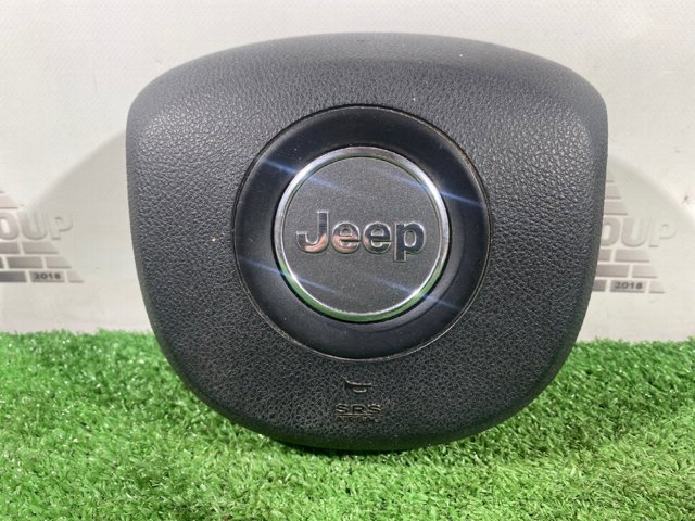 Подушка безопасности водителя 6QW37DX9AB CHRYSLER