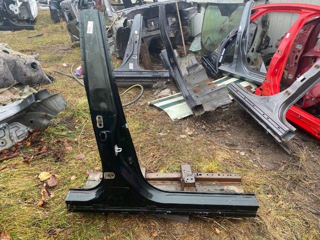 Проем передней правой двери 760324BA0A NISSAN