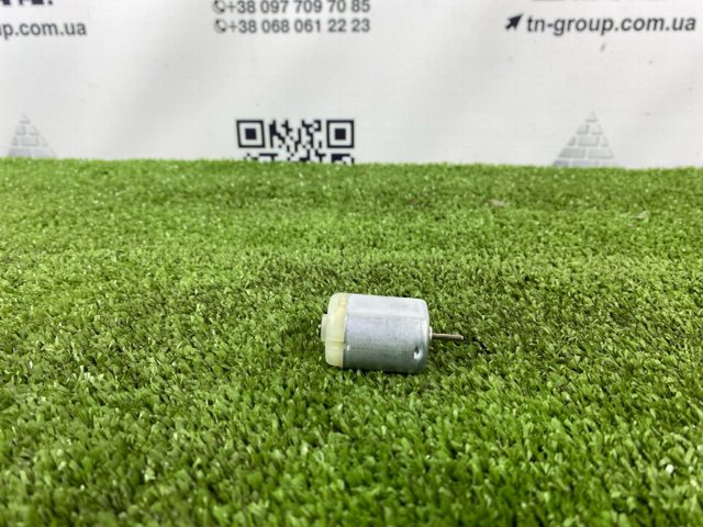 Замок двери водителя 805014BA0B NISSAN