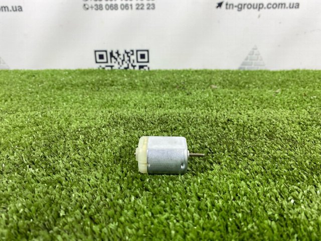 805014BA0B NISSAN Замок водительской двери купить в Чернигов
