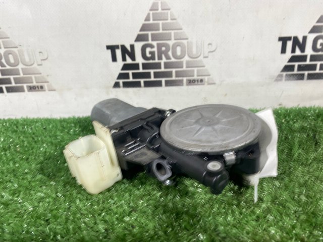 NISSAN 807304BA1A Мотор стеклоподъемника двери передней левой в наличии Днепр