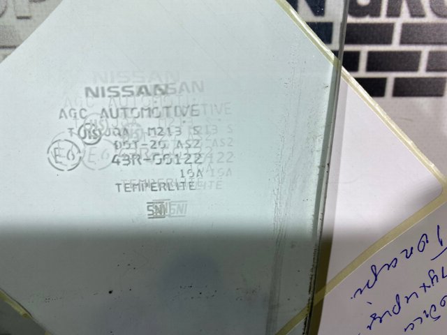 823006FL1A Стекло двери задней правой купить Кривой Рог