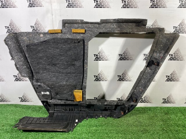 VAG 8R0863880L87A Облицовка багажного отсека правая в наличии Ровно