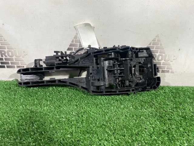 95B839885C PORSCHE Держатель наружной ручки двери передней левой купить в Черкассы