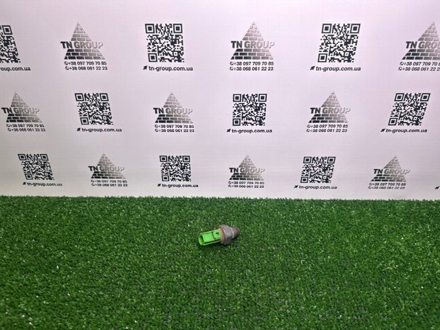 Датчик давления масла двигателя Форд Фокус I