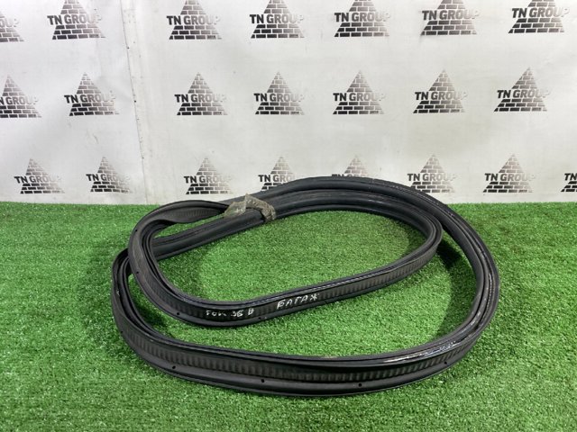 BM5Z5443720B Уплотнитель крышки багажника купить Украина