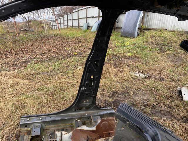 FORD FT4Z5824300A Стойка кузова центральная правая в наличии Чернигов