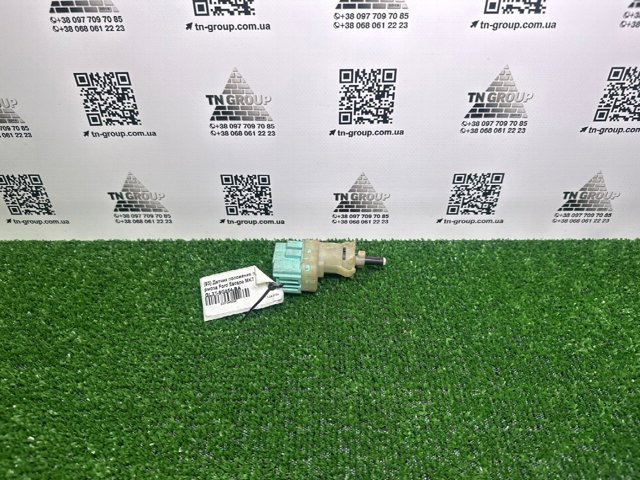 GL3T9G854BA Датчик включения стопсигнала купить Кривой Рог