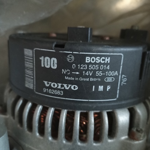 Генератор автомобильный 9162683 VOLVO