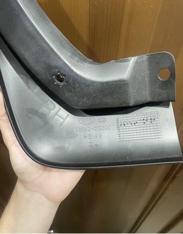 868422G000 Брызговик задний правый купить Винница